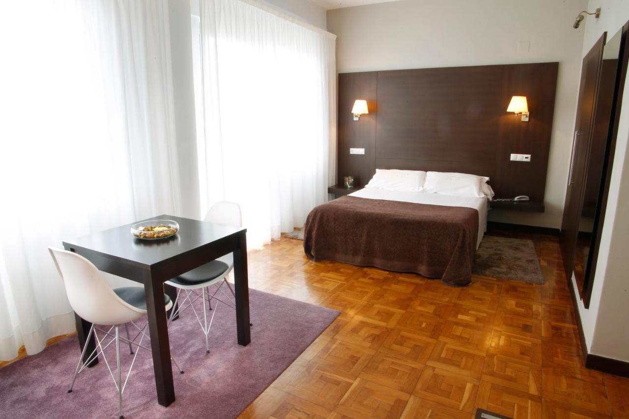 Hotel Mendez Nunez ルーゴ エクステリア 写真