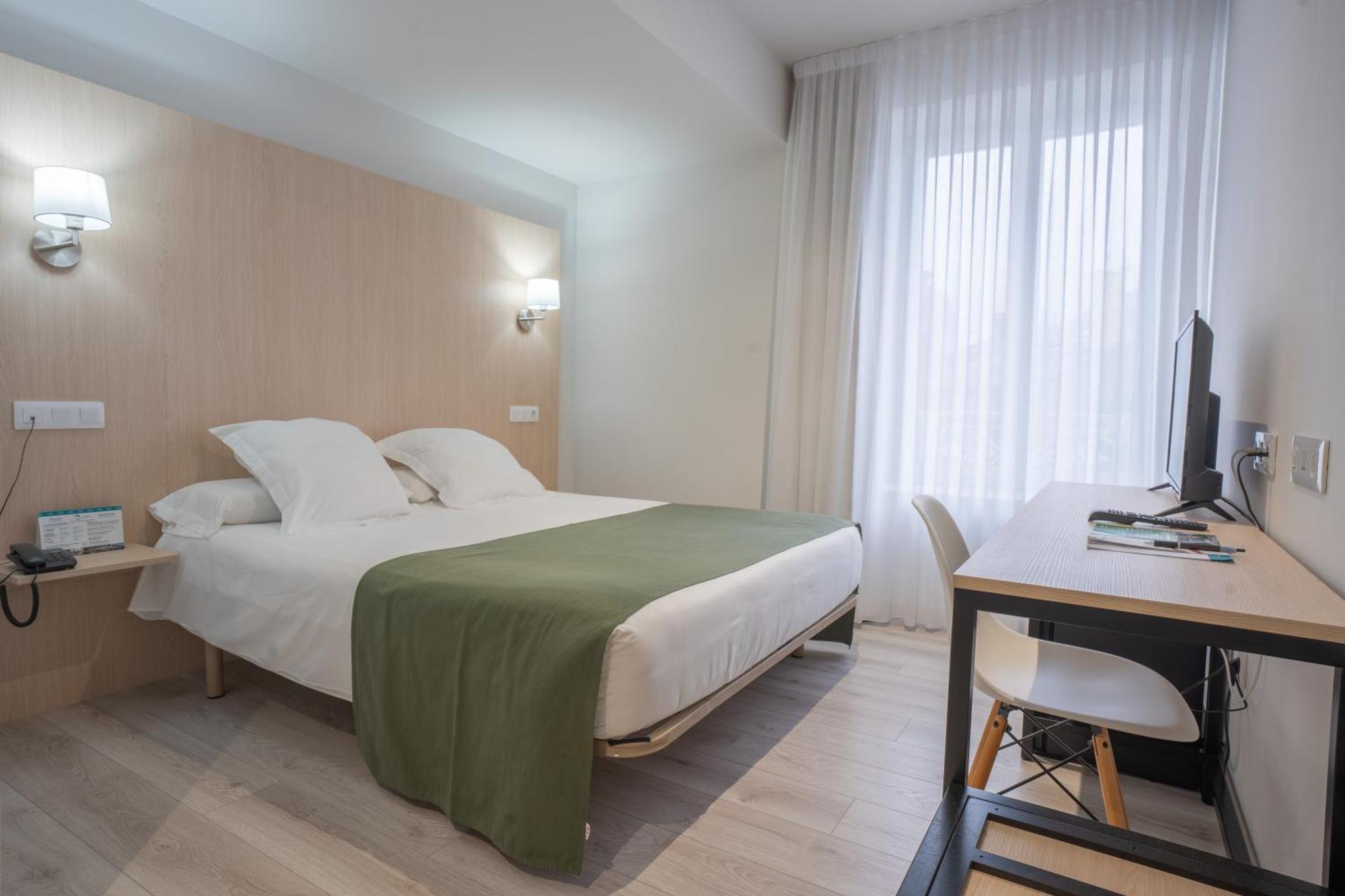 Hotel Mendez Nunez ルーゴ エクステリア 写真